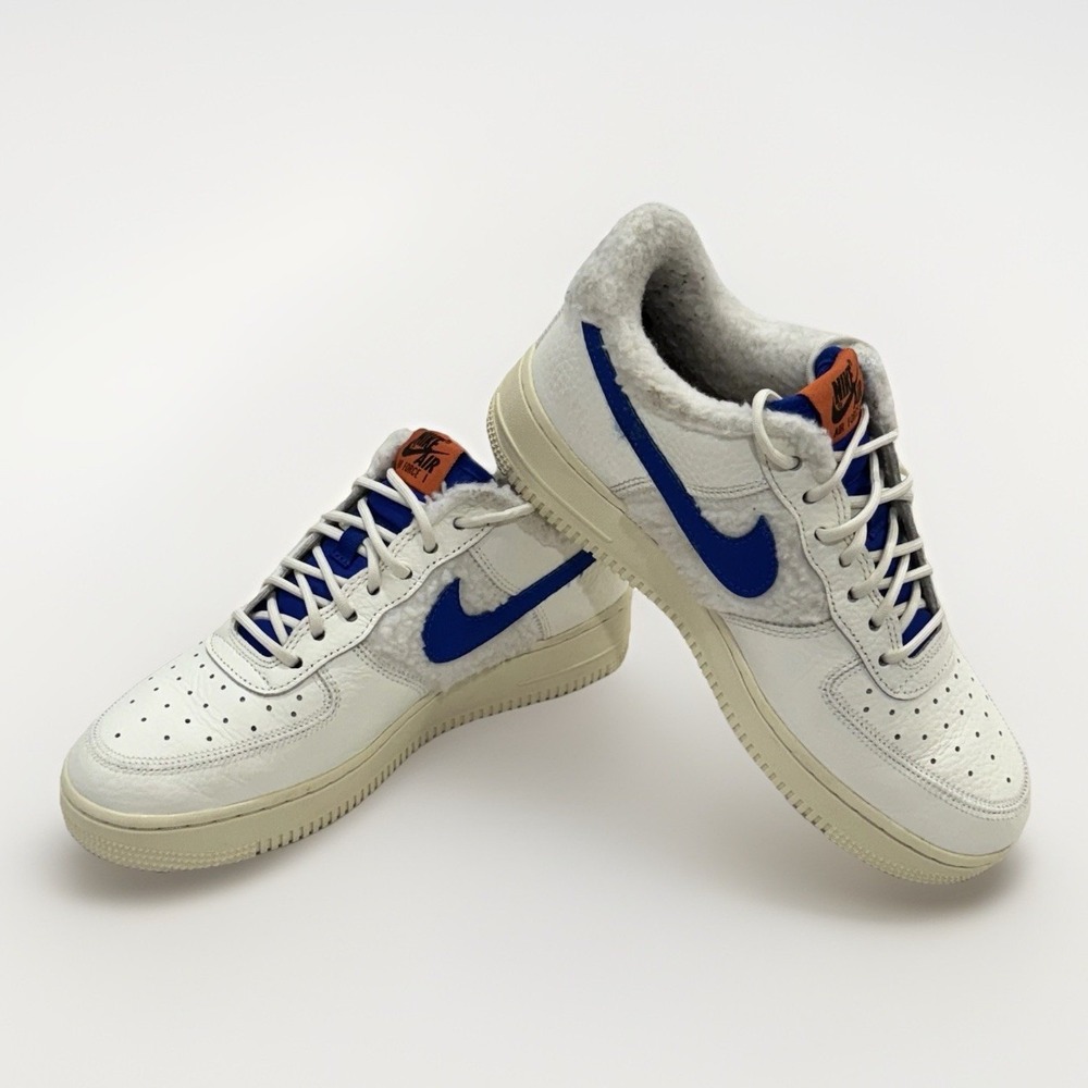 Nike Air Force 1 Women's 8 Sherpa Fleece Sneakers White & Blue Low DO6680-100